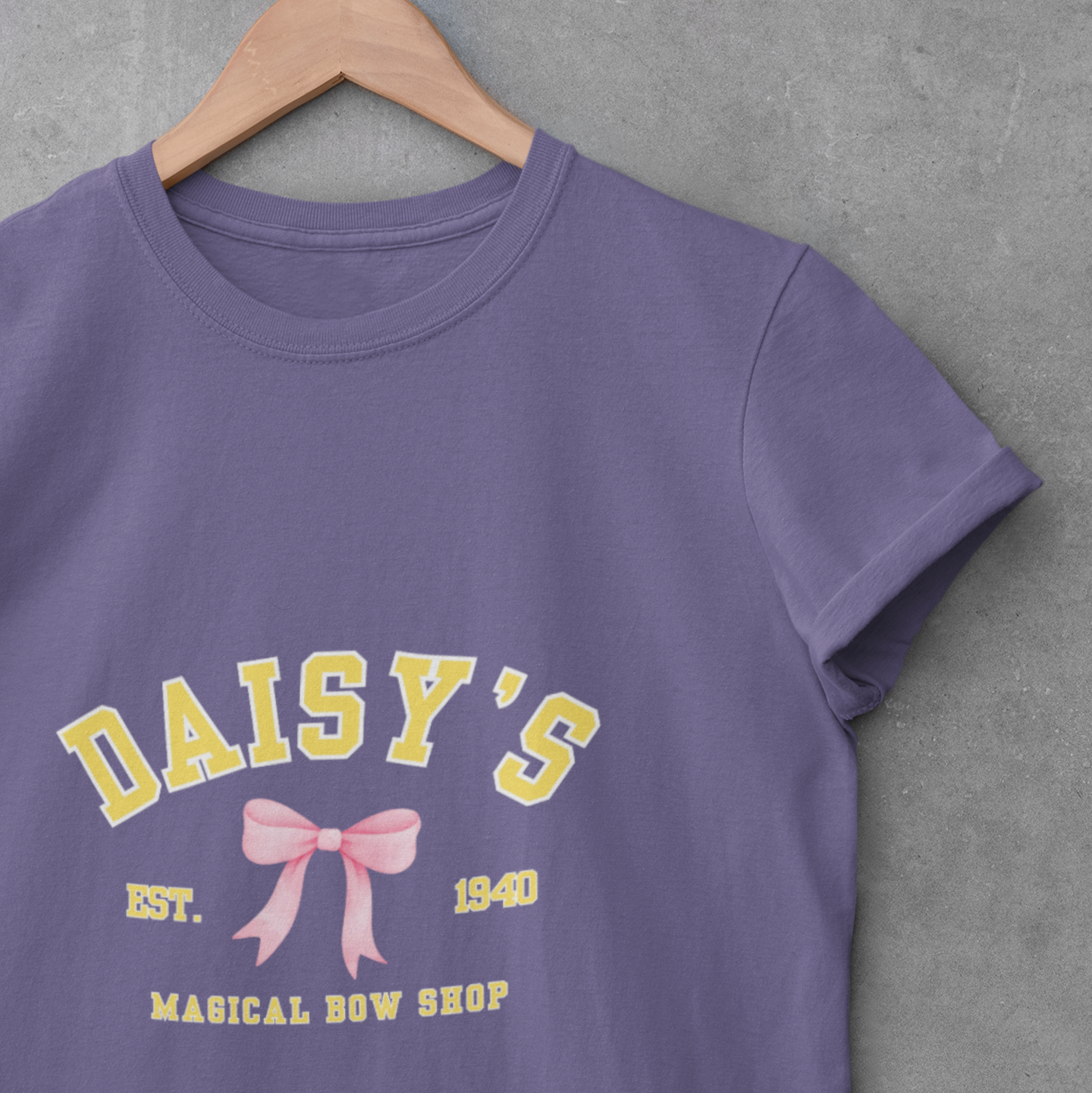 daisys magical bow shop tee